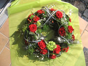 Blumen und tolle Geschenke - Chemnitz - Unsere freundlichen Floristinnen binden Blumenstr�u�e, nach individuellem wunsch, oder fertigen Gestecke - auch in Verbindung mit Waldenburger Keramik - als tolle Geschenke Idee der T�pferei Peter Tauscher